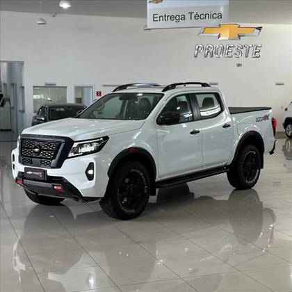 NISSAN FRONTIER 2.3 16V TURBO DIESEL PRO4X CD 4X4 AUTOMÁTICO